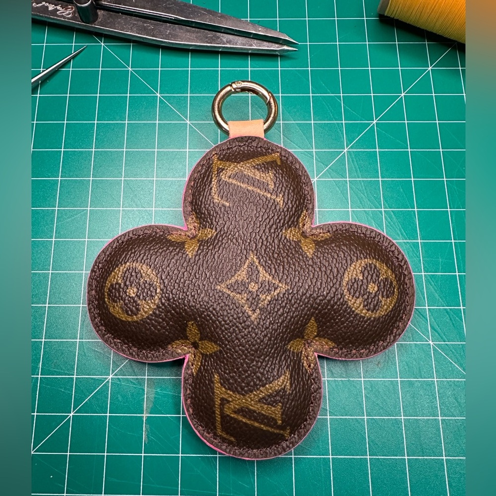 Handmade Leather Bag Accessory - Picture 4 of 5
